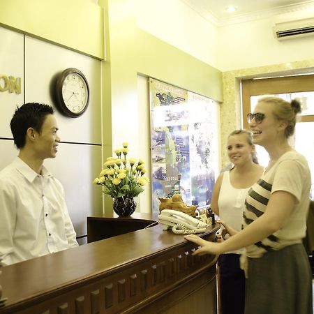 Hanoi Blue Moon Hotel Esterno foto